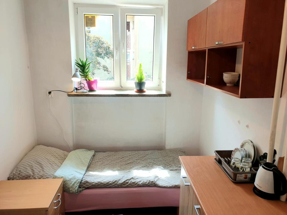 Rooms By Kino Femina Варшава Екстериор снимка
